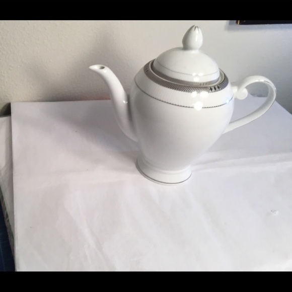 D’moda ITALIAN DESIGN PLATINUM TEA PUT - Picture 1 of 5